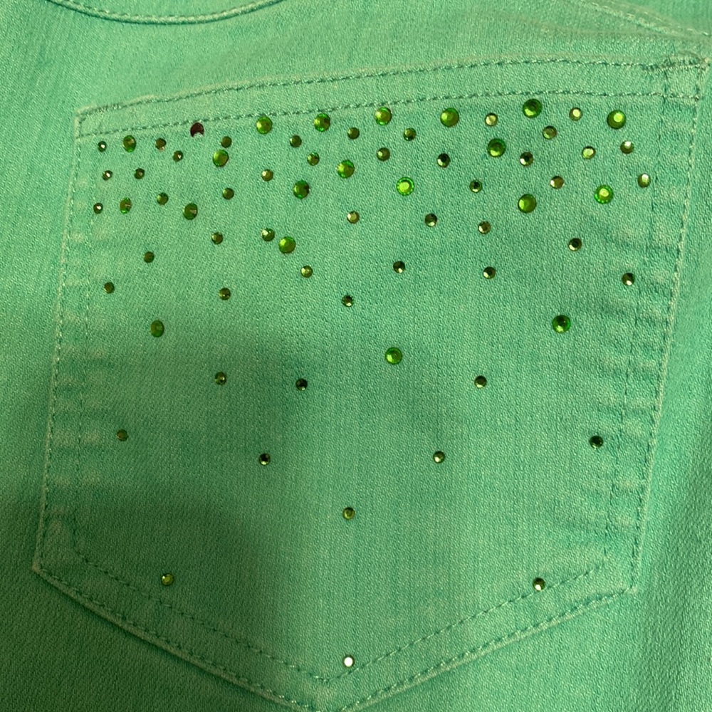 Ruby Road capris. Size 6 P - Picture 2 of 4